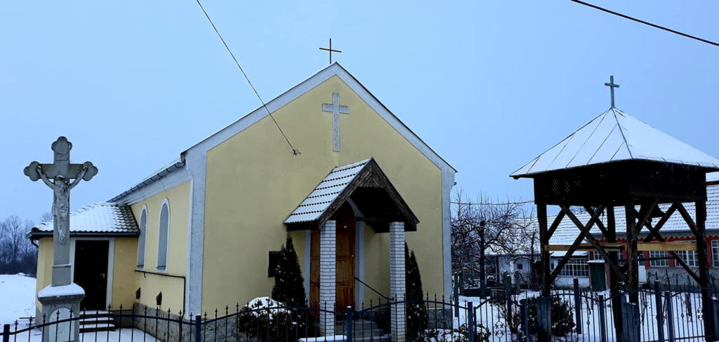 Katolikus templom, misézőhely (a szerző Ferró Csaba felvétele)